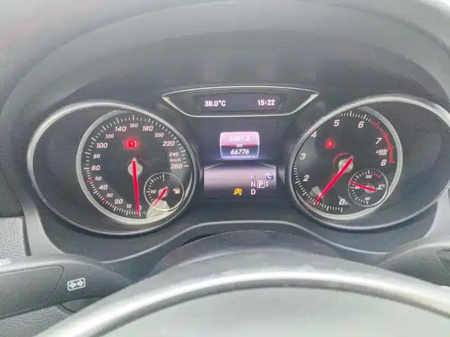 Mercedes-Benz CLA (Import) 2018 CLA 220 4MATIC — фото 4