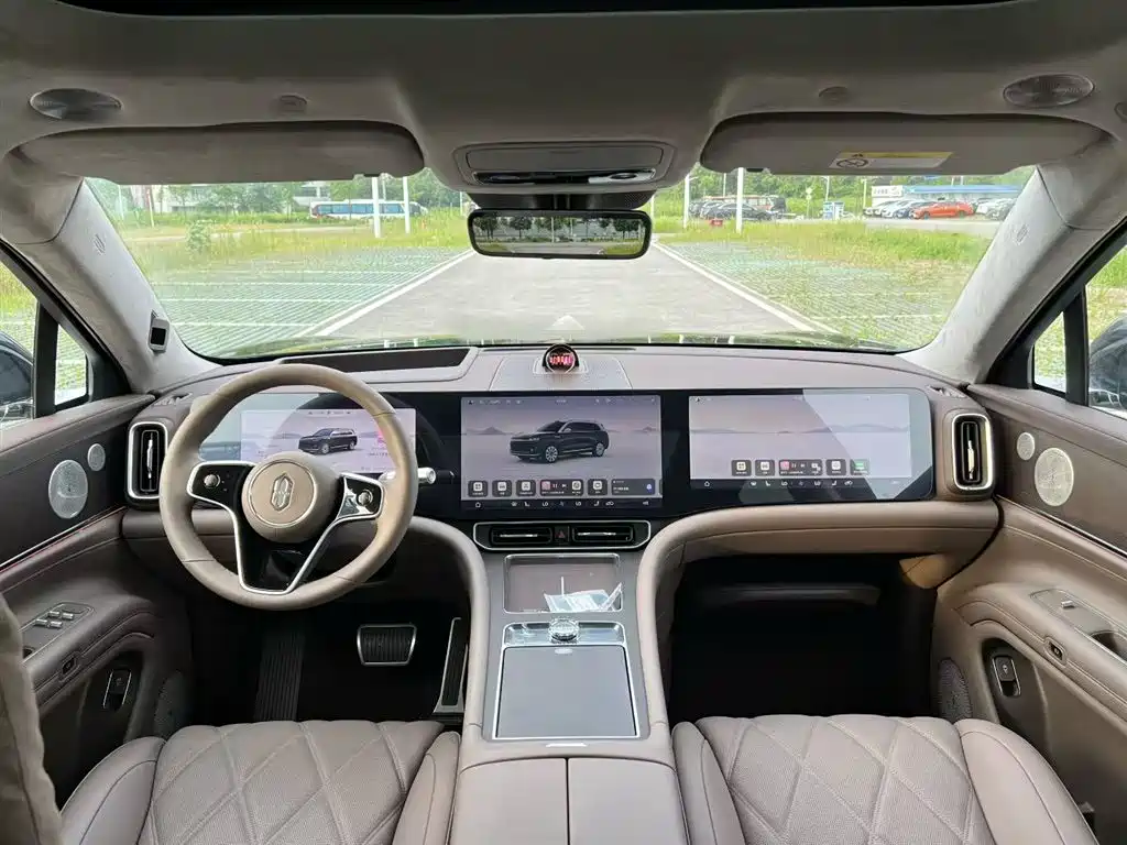 AITO Wenjie AITO M9 2026 Extended Range Ultra Edition 52kWh 6-seater фото 5