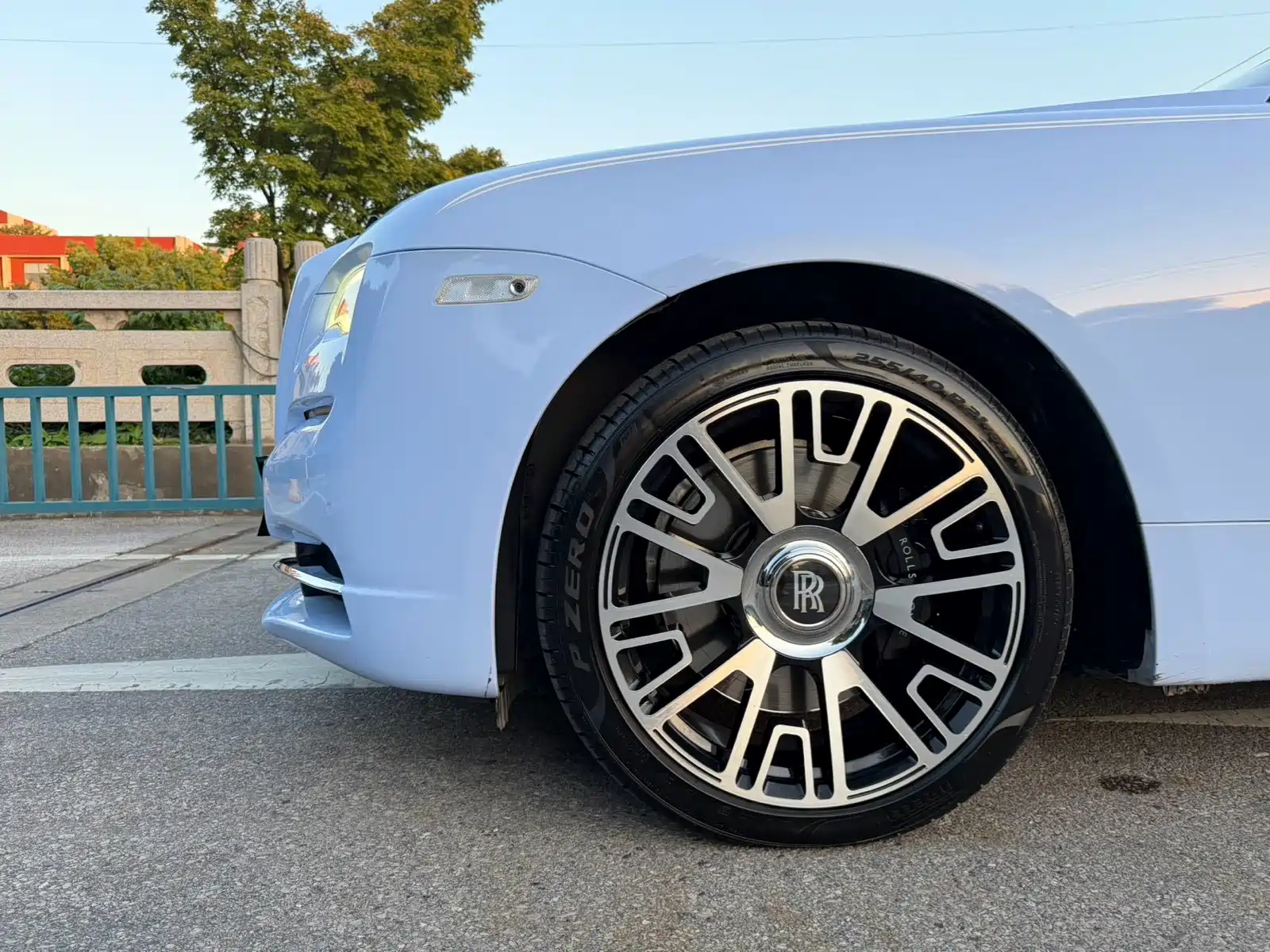 Фото 3 - Rolls-Royce Wraith