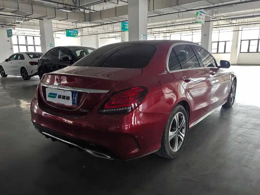 Фото 6 - Mercedes-Benz C-Class