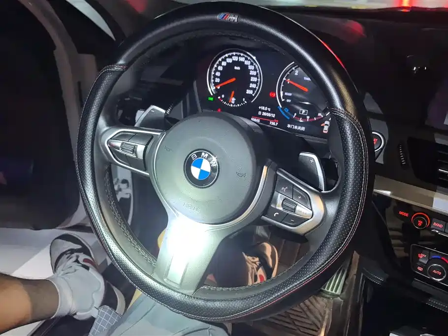 BMW 1 Series 2019 120i M Sport Package фото 15