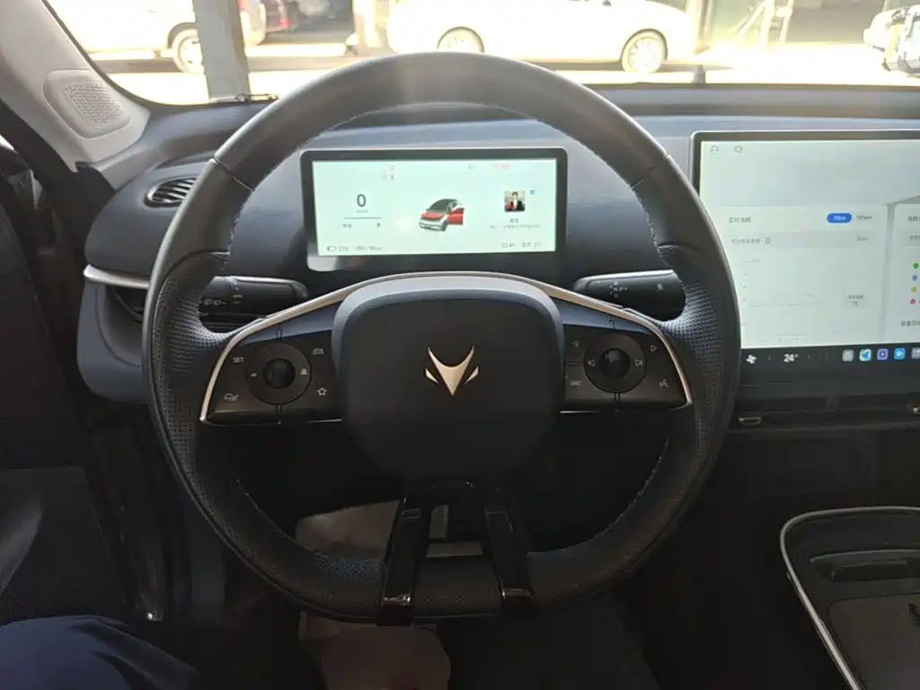 ARCFOX T1 2025 2025 Base Model