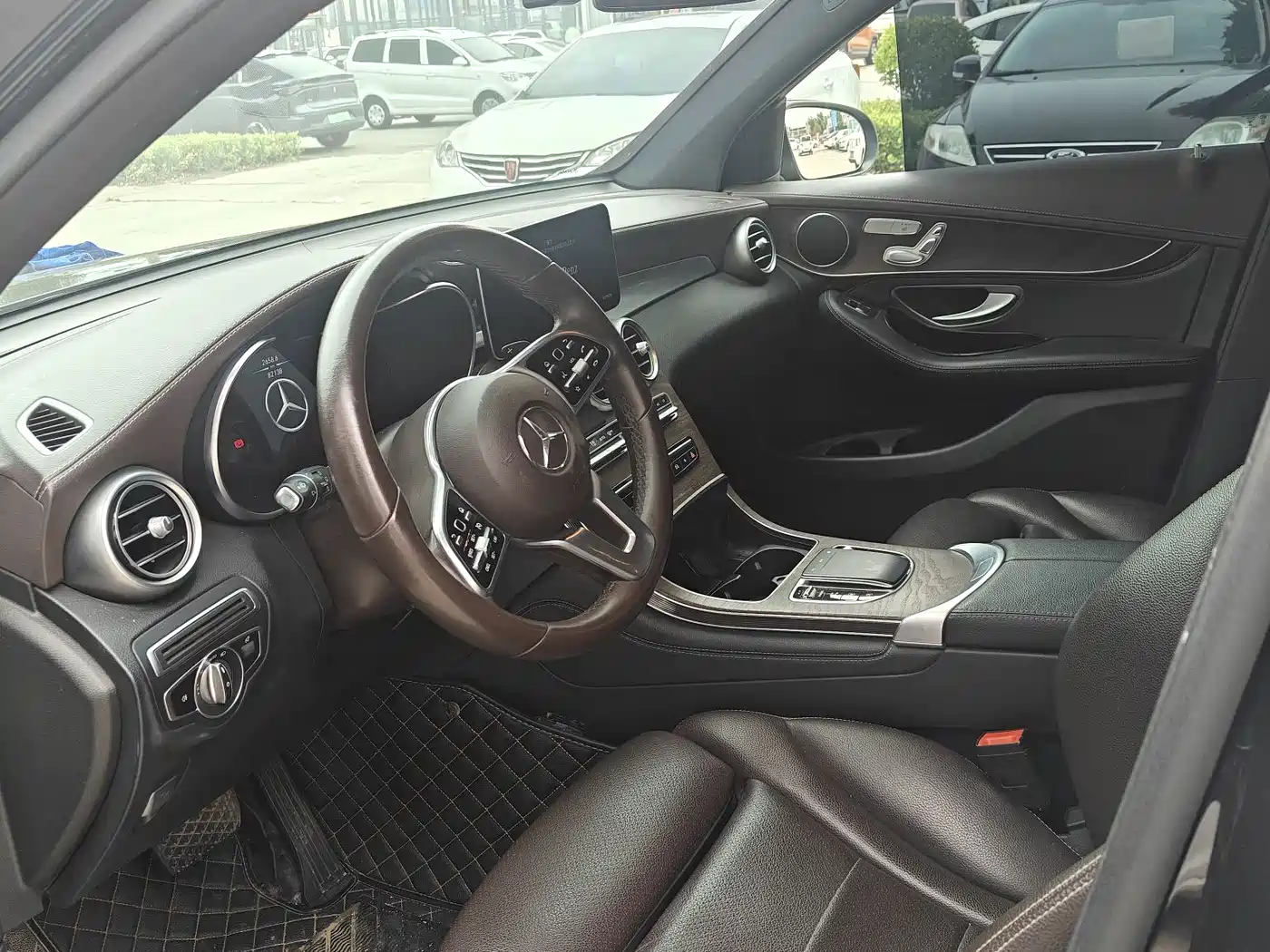 Mercedes-Benz GLC 2020 GLC 260 L 4MATIC Luxury фото 4