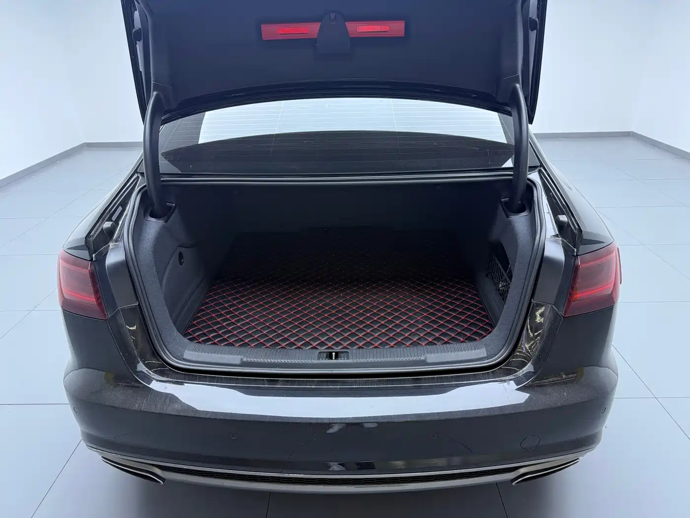 Photo 6 - Audi A6L