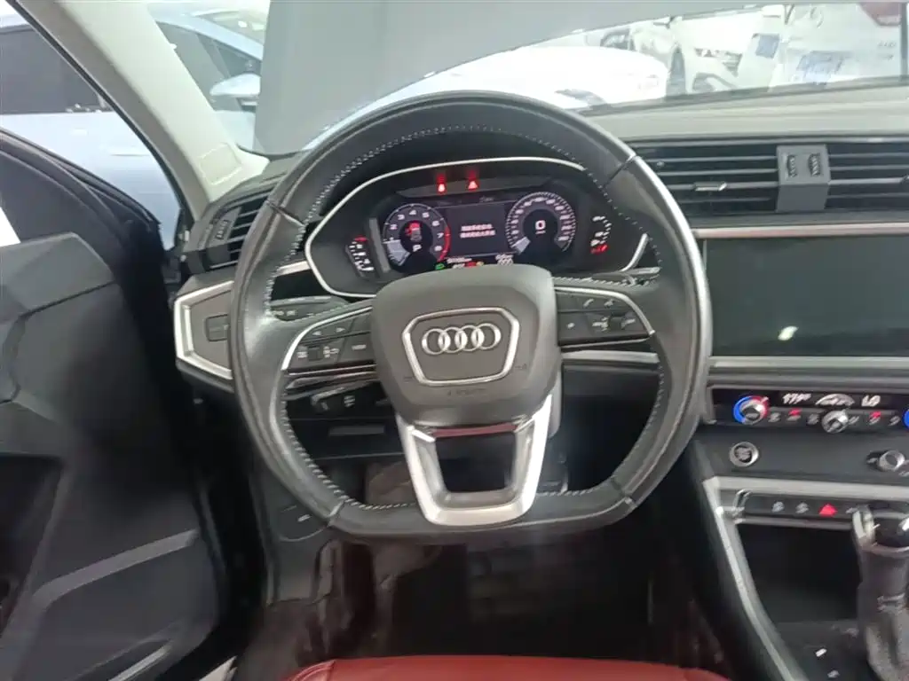 Audi Q3 2021 35 TFSI Lifestyle Edition фото 11