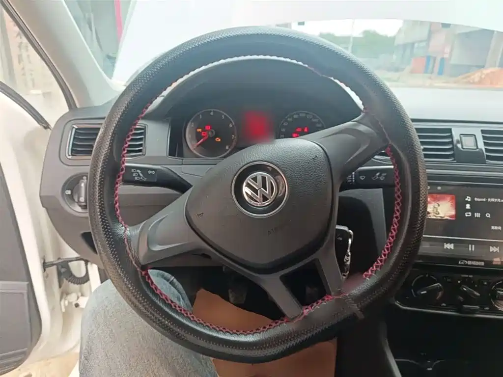 Volkswagen Santana 2016 1.6L Manual Trend Edition фото 11