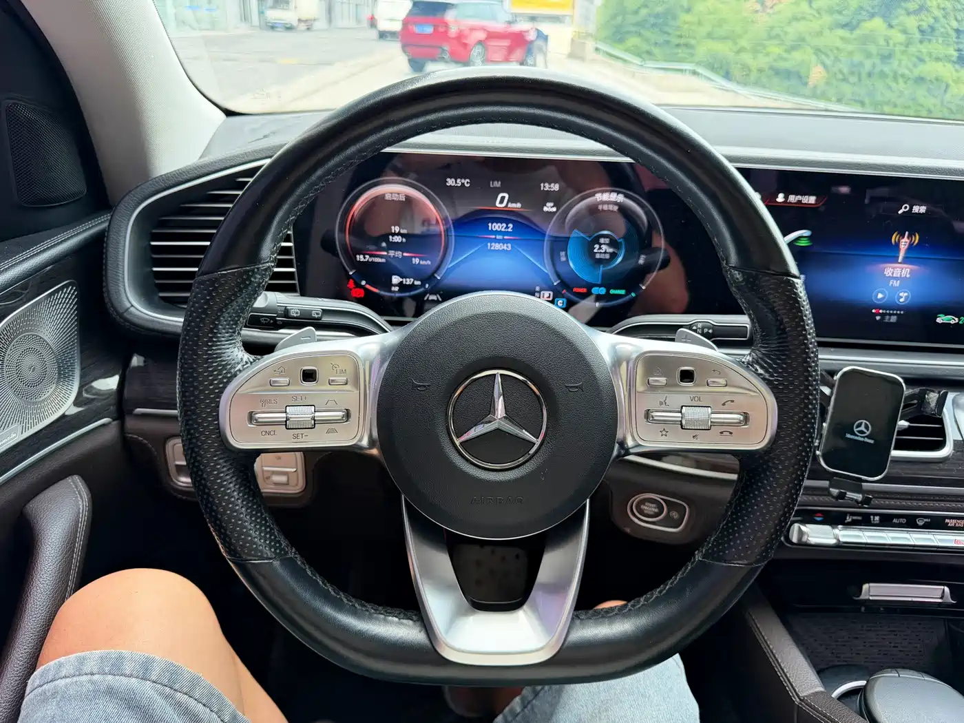 Фото 18 - Mercedes-Benz GLS