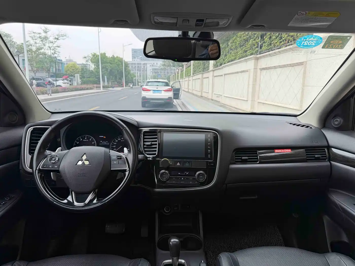 Mitsubishi Outlander 2016 2.4L 4WD Luxury Edition 7-seater фото 8