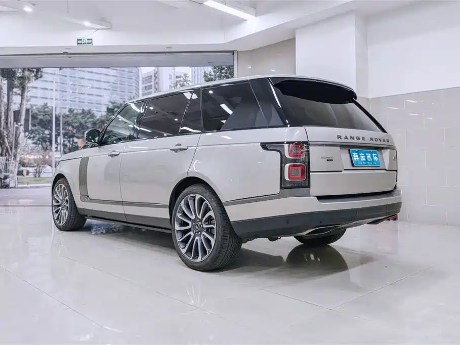 Land Rover Range Rover 2020 3.0 L6 Supreme Creation Extended Version фото 6
