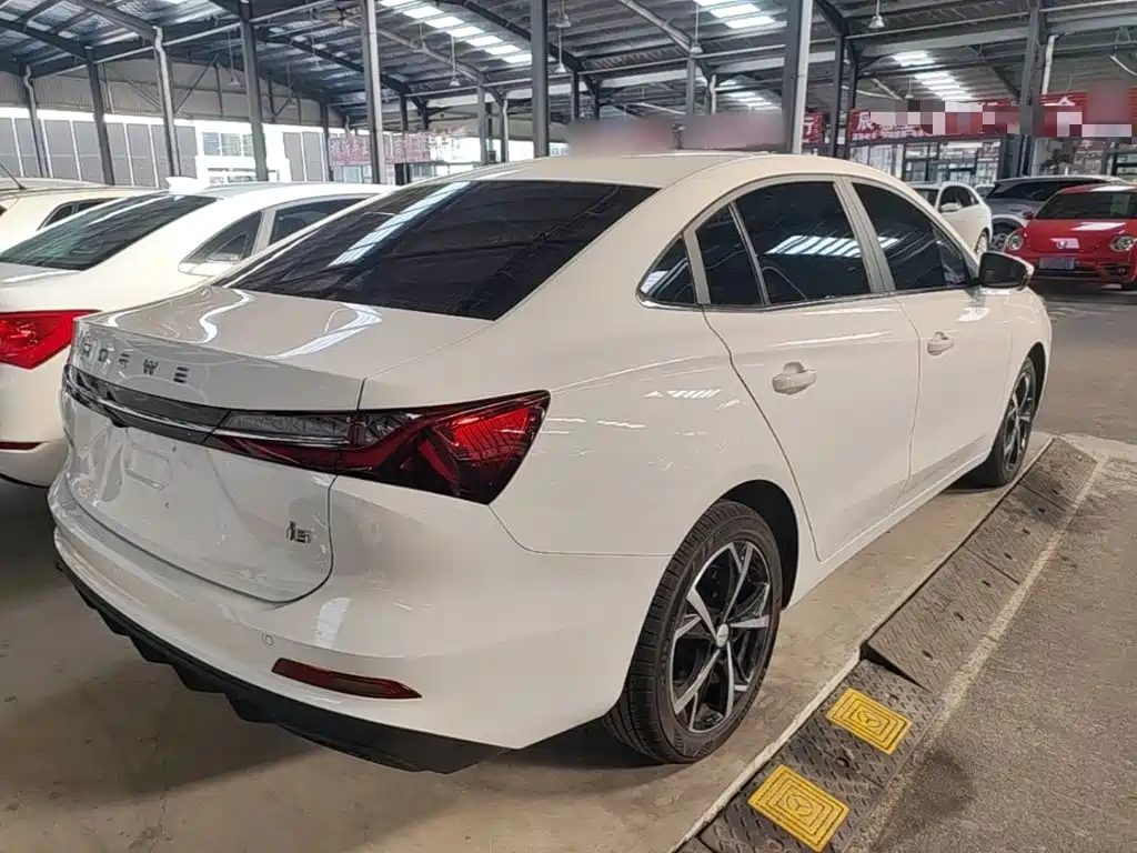 Roewe i5 2026 2026 1.5L CVT Premium