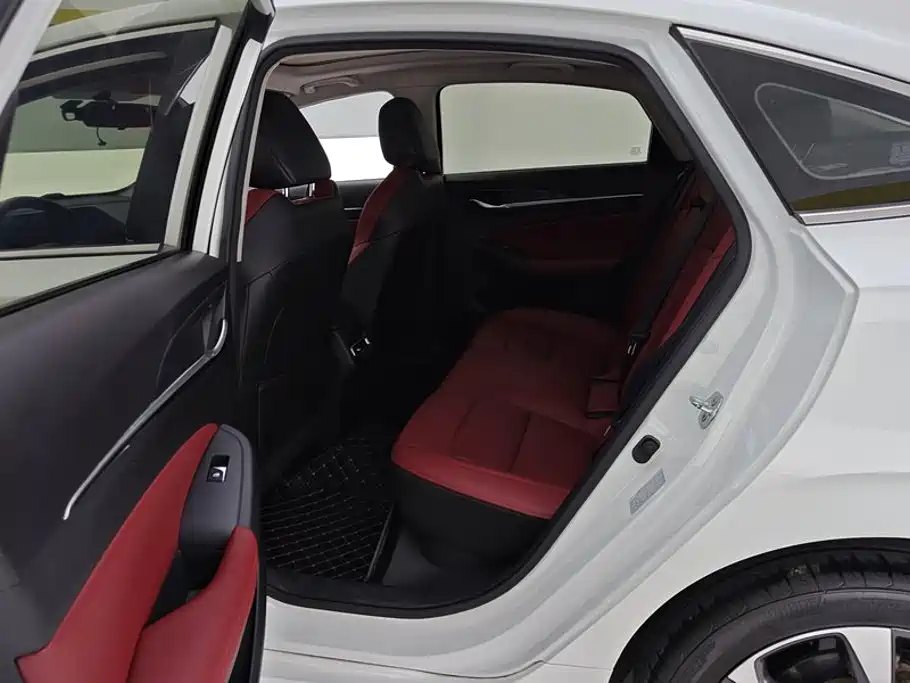 Changan Eado 2020 2020 PLUS Blue Whale NE 1.4T GDI DCT Flagship