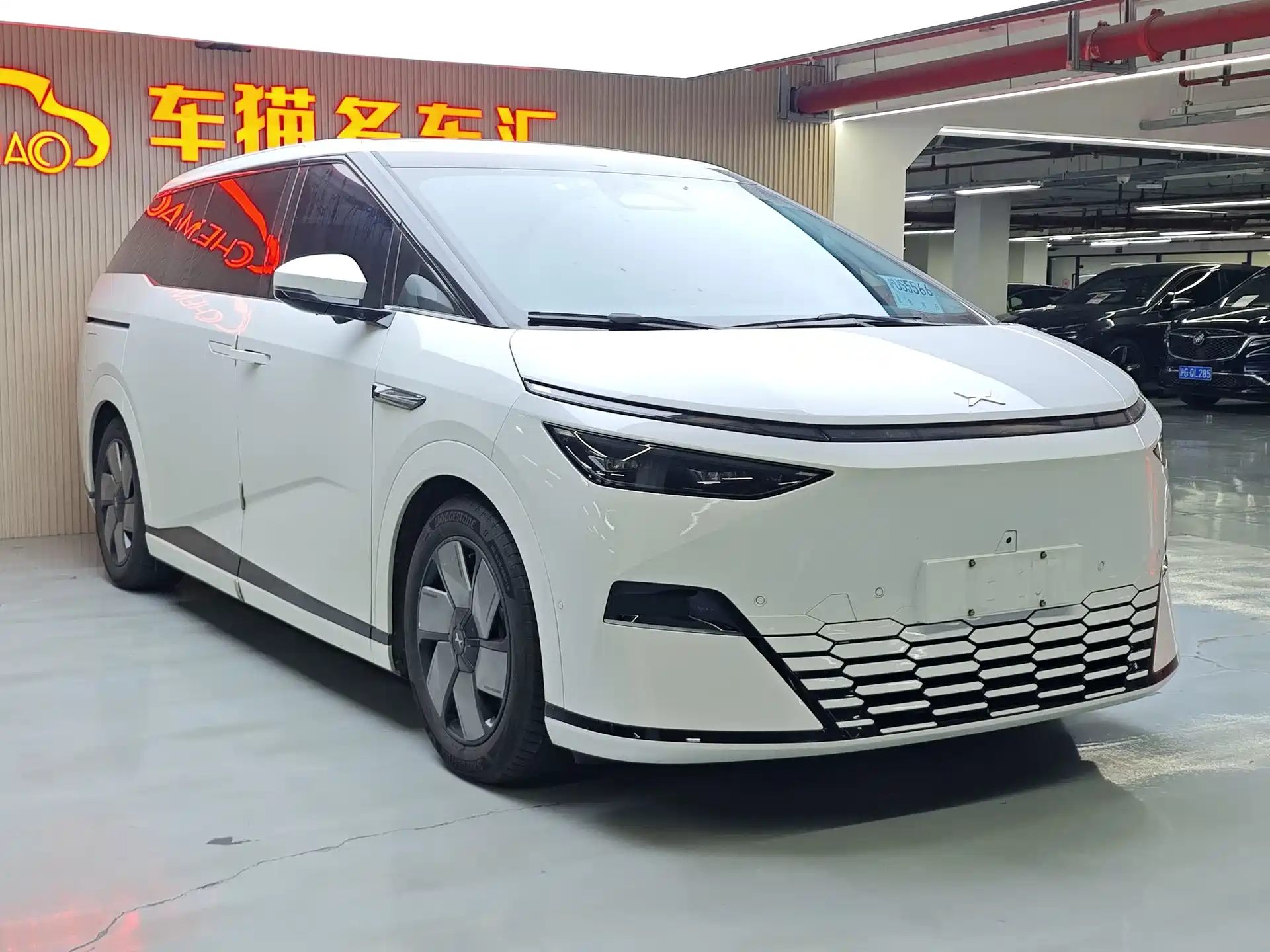 Фото 4 - XPeng X9
