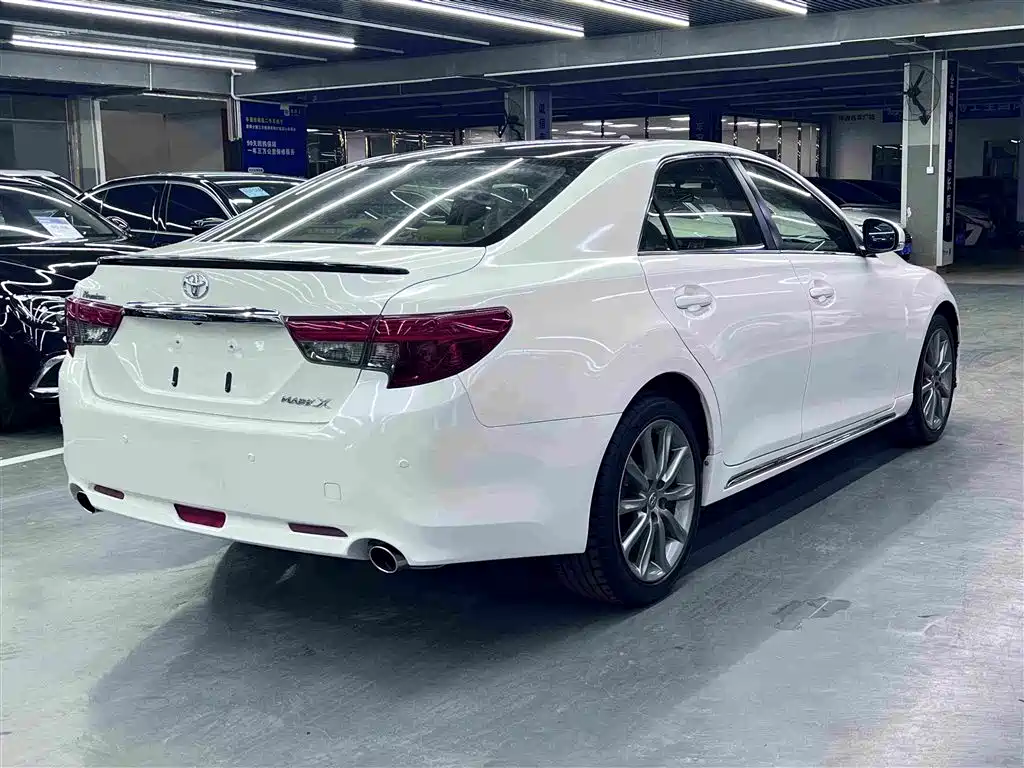 Toyota Reiz 2016 2013 2.5V Premium Edition