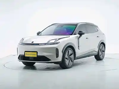 Lynk & Co 08 EM-P