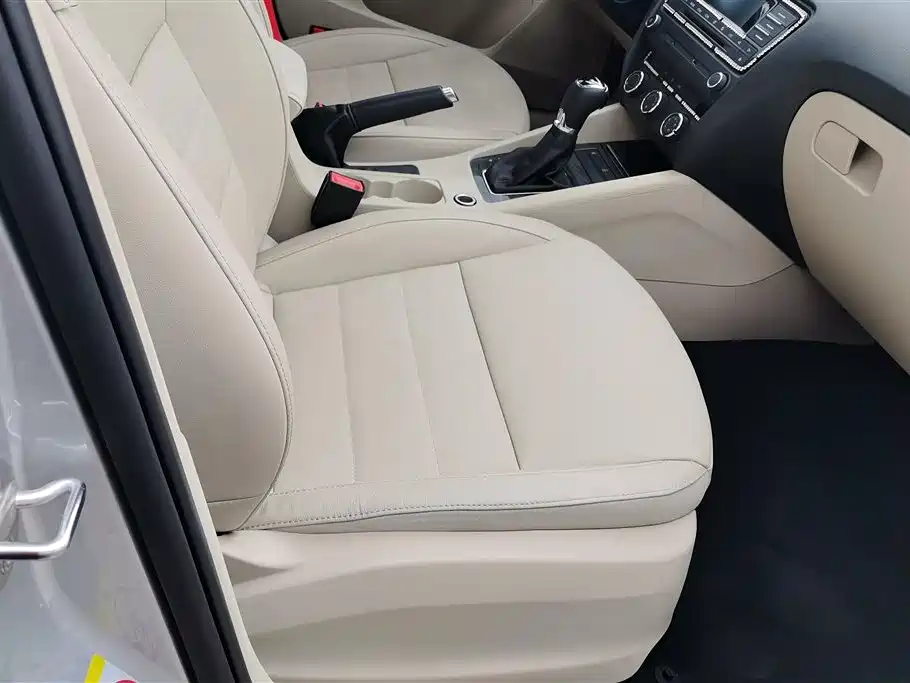 Škoda Octavia 2015 1.6L Automatic逸俊版 фото 8
