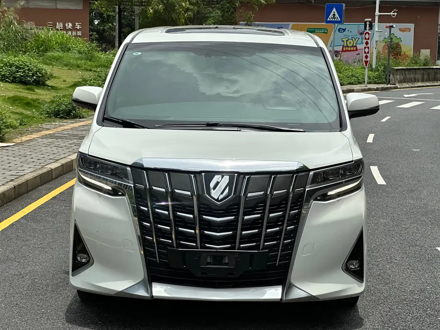 Toyota Alphard 2018 Facelift 3.5L Premium Edition фото 3