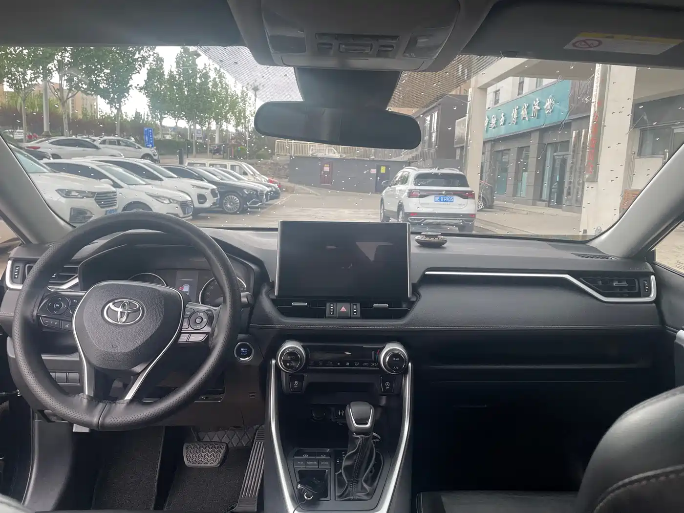 Toyota Wildlander 2022 2.0L CVT FWD Luxury Edition фото 5
