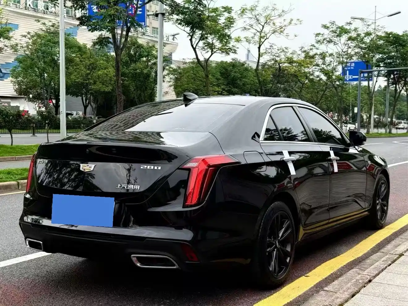 Cadillac CT4 2022 2022 28T Luxury Model