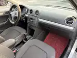 Photo 14 - Volkswagen Jetta