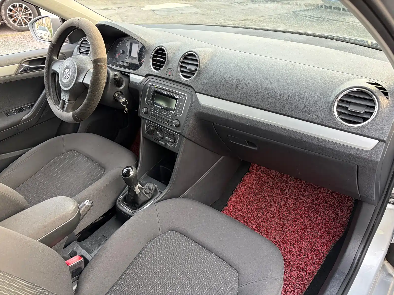 Photo 14 - Volkswagen Jetta