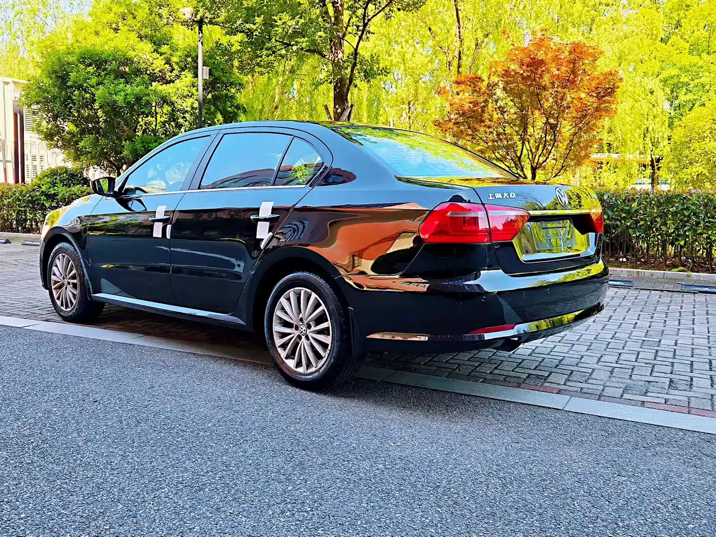 Volkswagen Lavida 2013 1.6L Automatic Luxury Edition фото 9