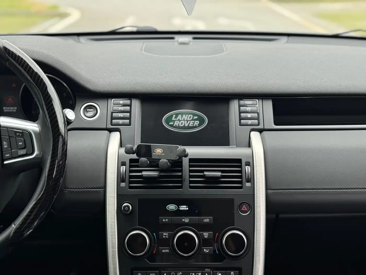 Фото 23 - Land Rover Discovery Sport