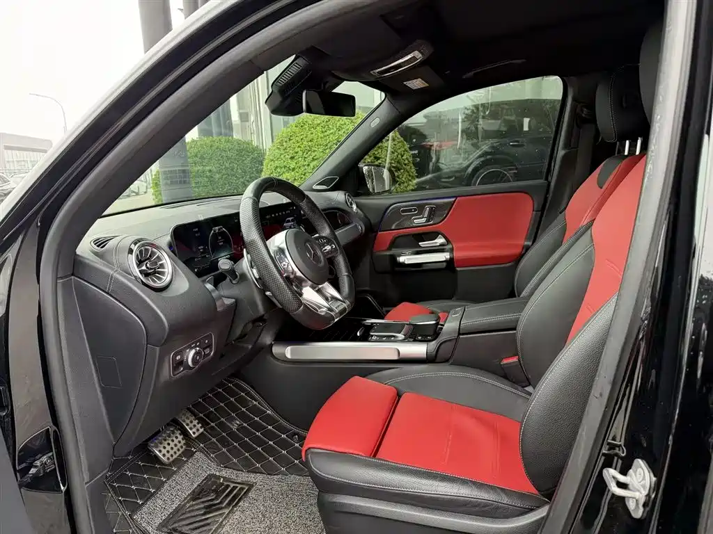 MERCEDES-BENZ GLB AMG