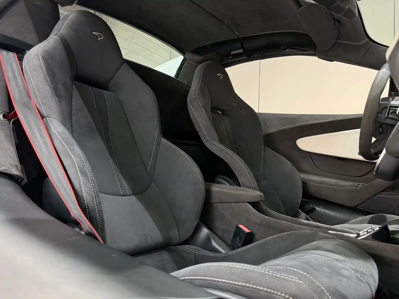 Photo 12 - McLaren 570