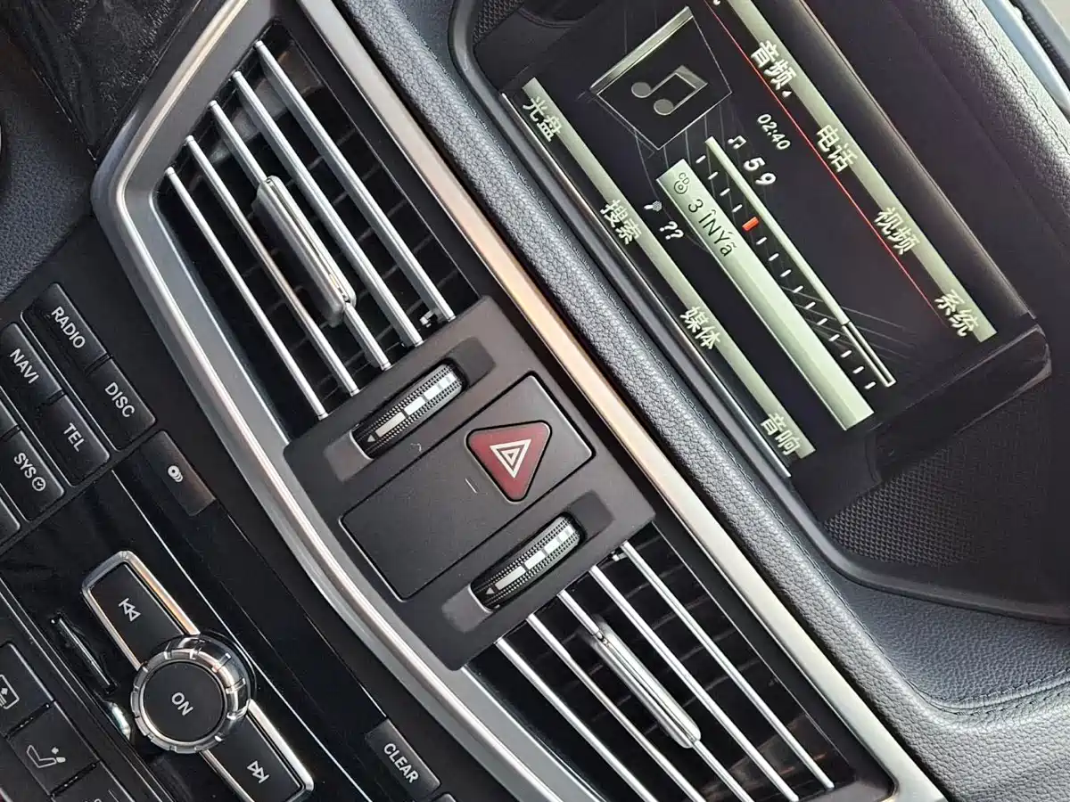 Mercedes-Benz E-Class 2013 E 300 L Fashion Luxury фото 4