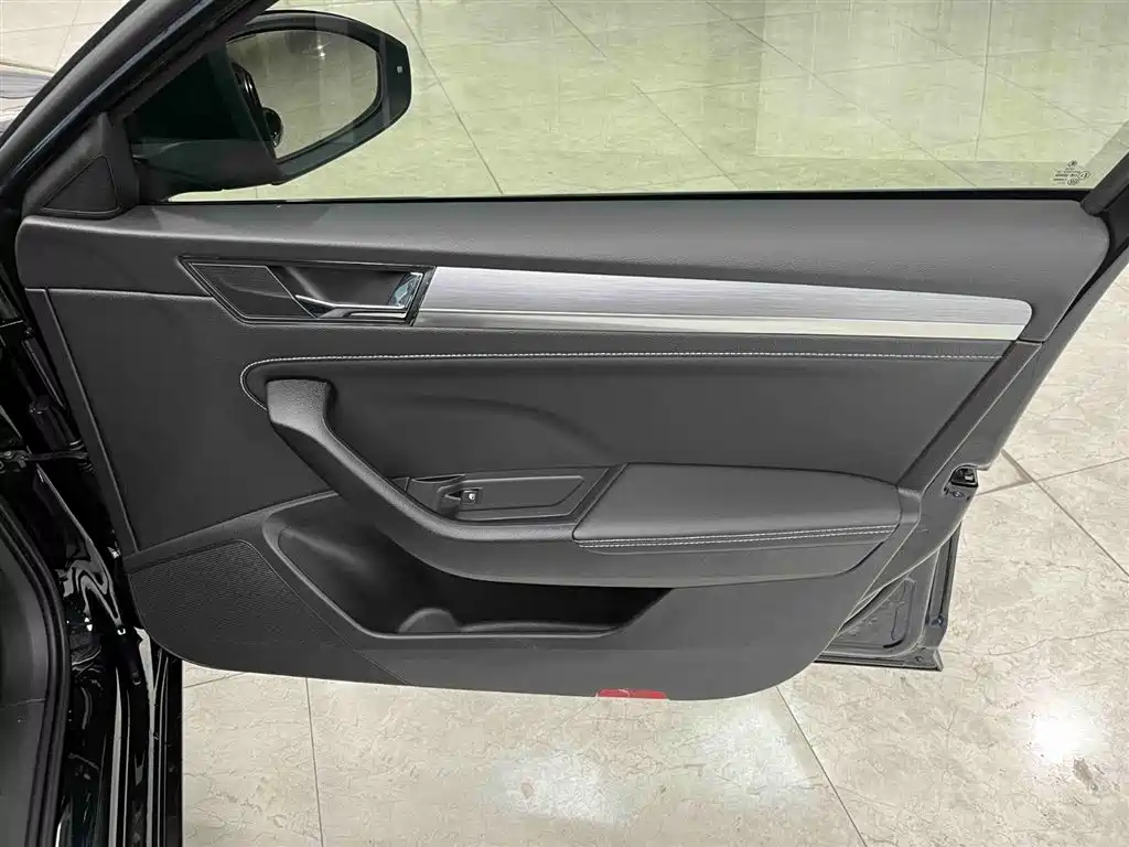 Škoda Superb 2024 TSI280 DSG Premium Edition фото 12
