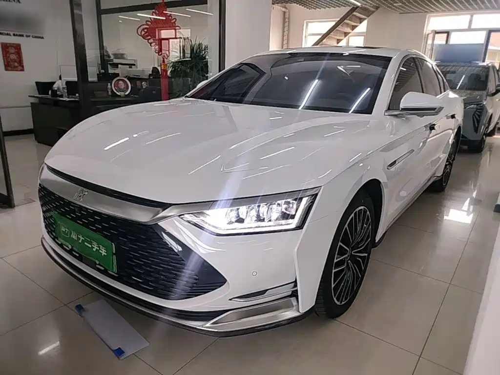 Фото 2 - BYD Han
