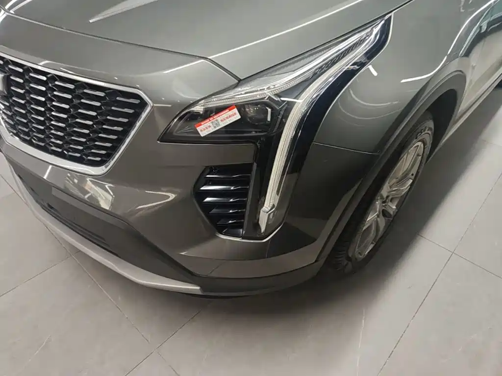 Cadillac XT4 2019 2018 28T FWD Leading Edition