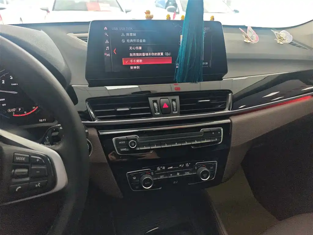 BMW X1 2020 sDrive25Li Leading Model фото 9
