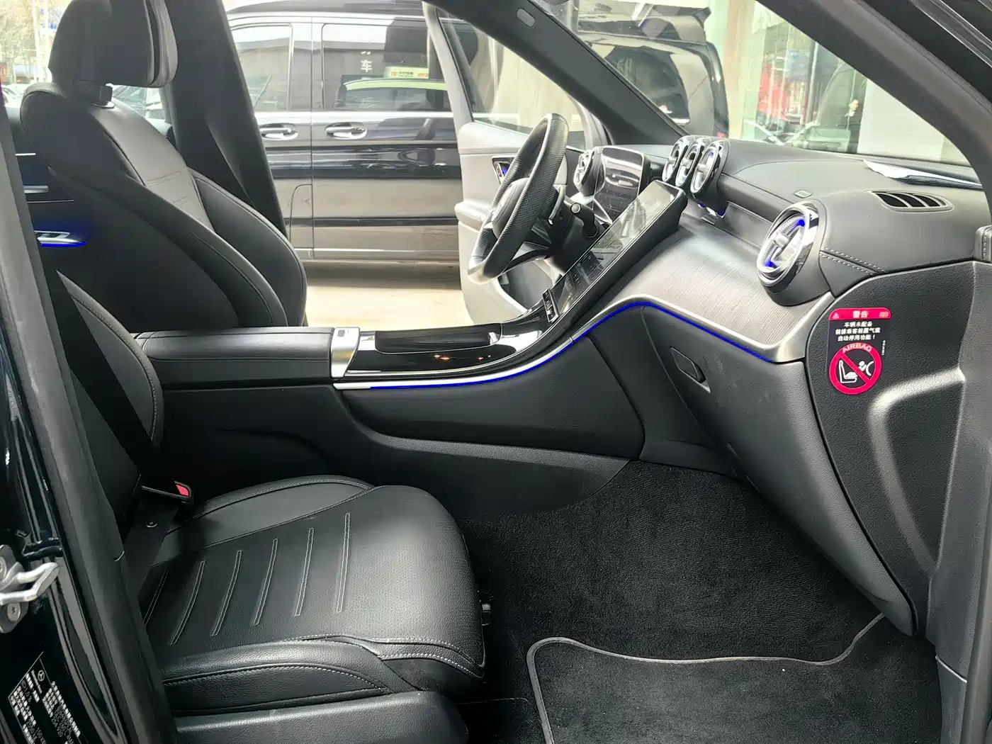 Mercedes-Benz GLC 2024 GLC 260 L 4MATIC Luxury 5-seater фото 16