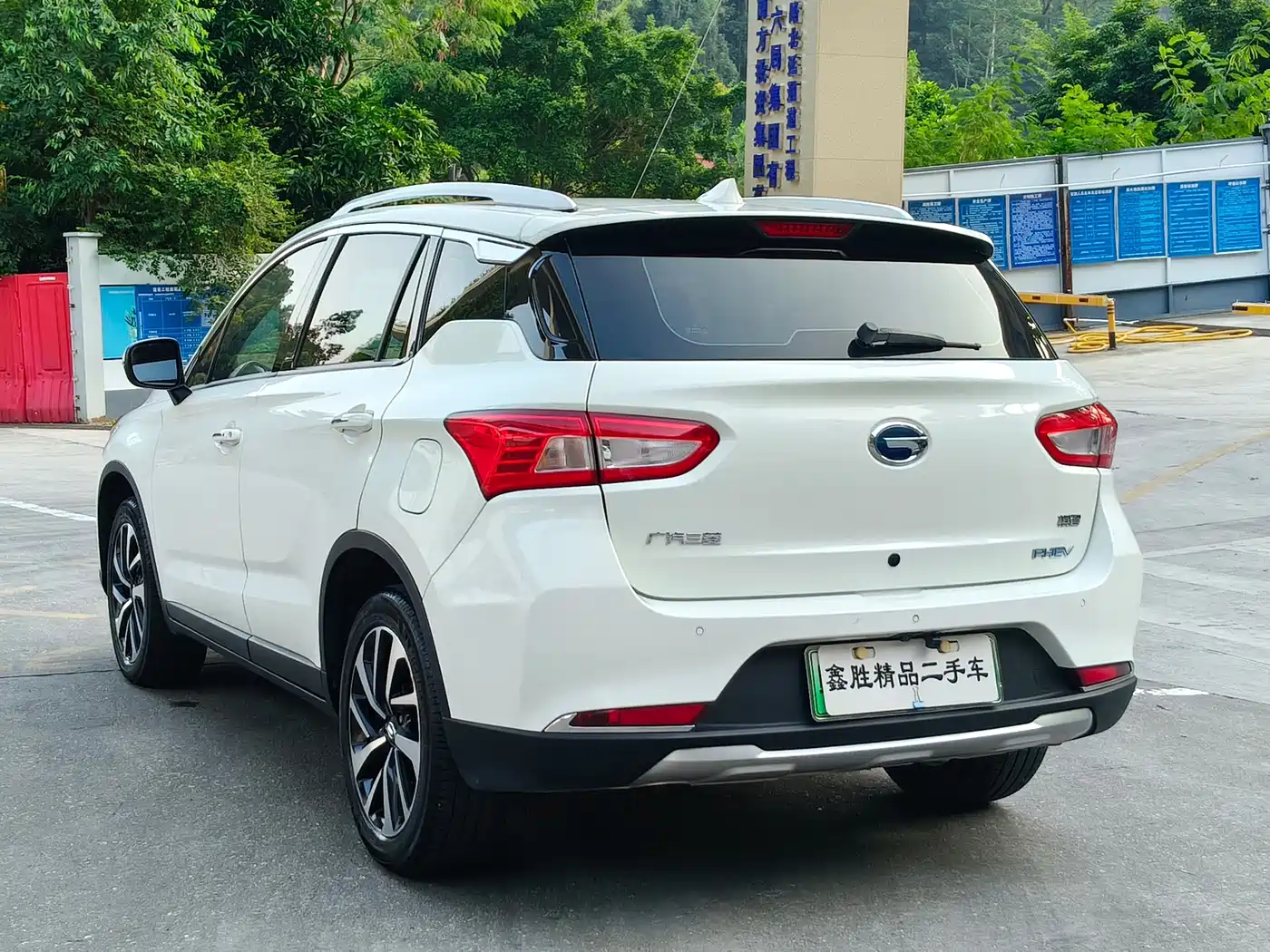 GAC Group GAC Trumpchi PHEV 2018 2019 1.5L Smart Connect Luxury Edition