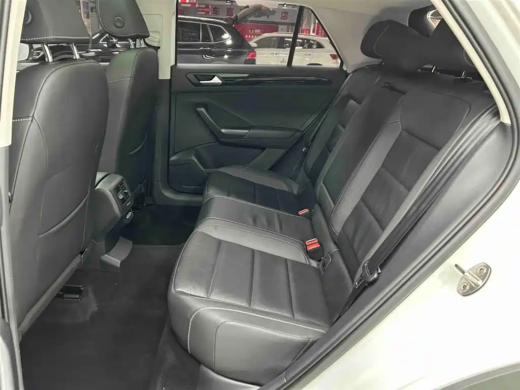 Volkswagen T-ROC 2022 280TSI DSG 2WD Comfort PLUS фото 14