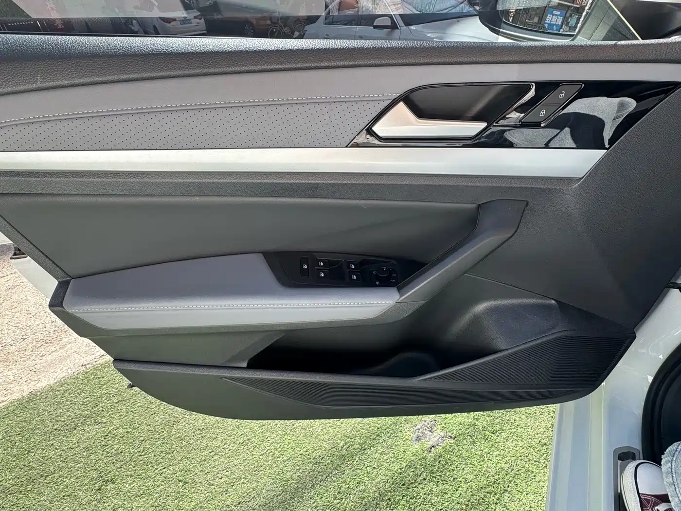 Volkswagen Lavida 2023 1.5L Auto Luxury Edition фото 14