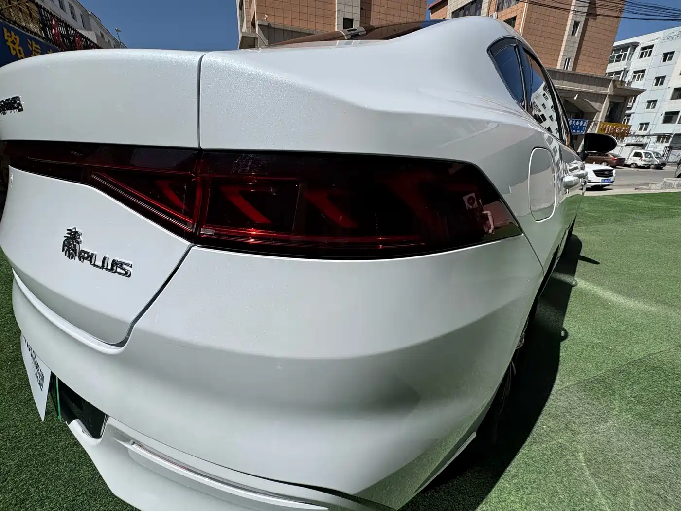 BYD Qin PLUS 2024 Glory Edition DM-i 55KM Leading фото 19