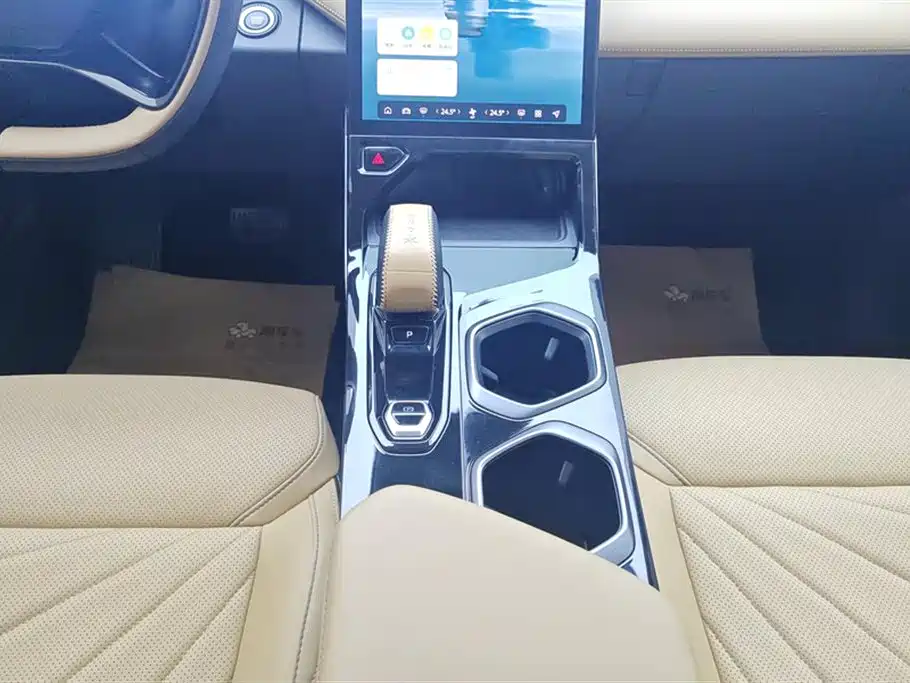 GEELY AUTOMOBILE BOYUE L