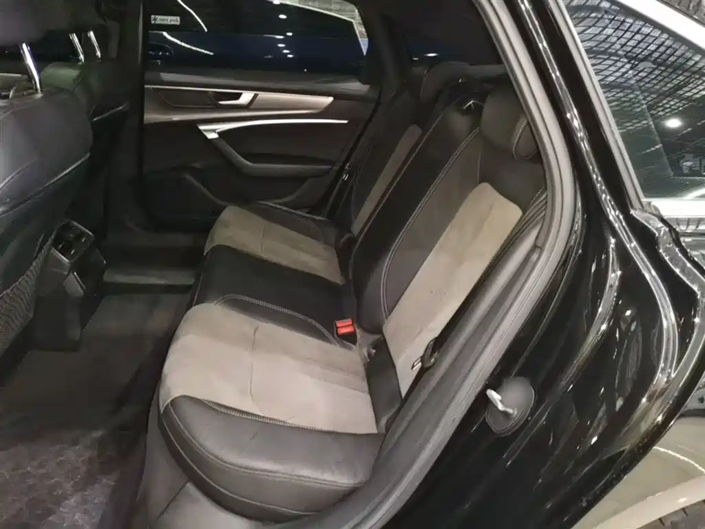 Audi A6L 2020 40 TFSI Luxury Dynamic фото 17