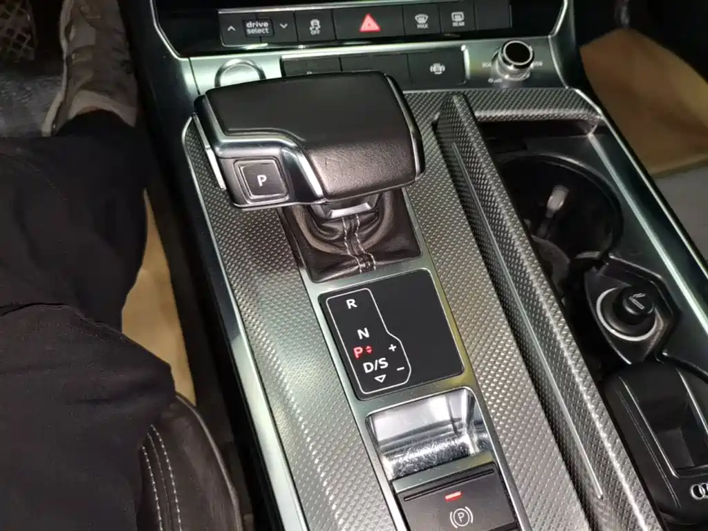 Audi A6L 2020 40 TFSI Luxury Dynamic фото 14