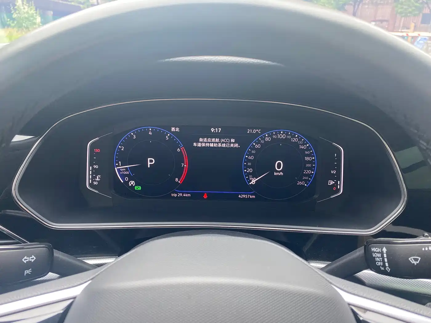 Volkswagen Passat 2022 330TSI Starlight Luxury Edition фото 10