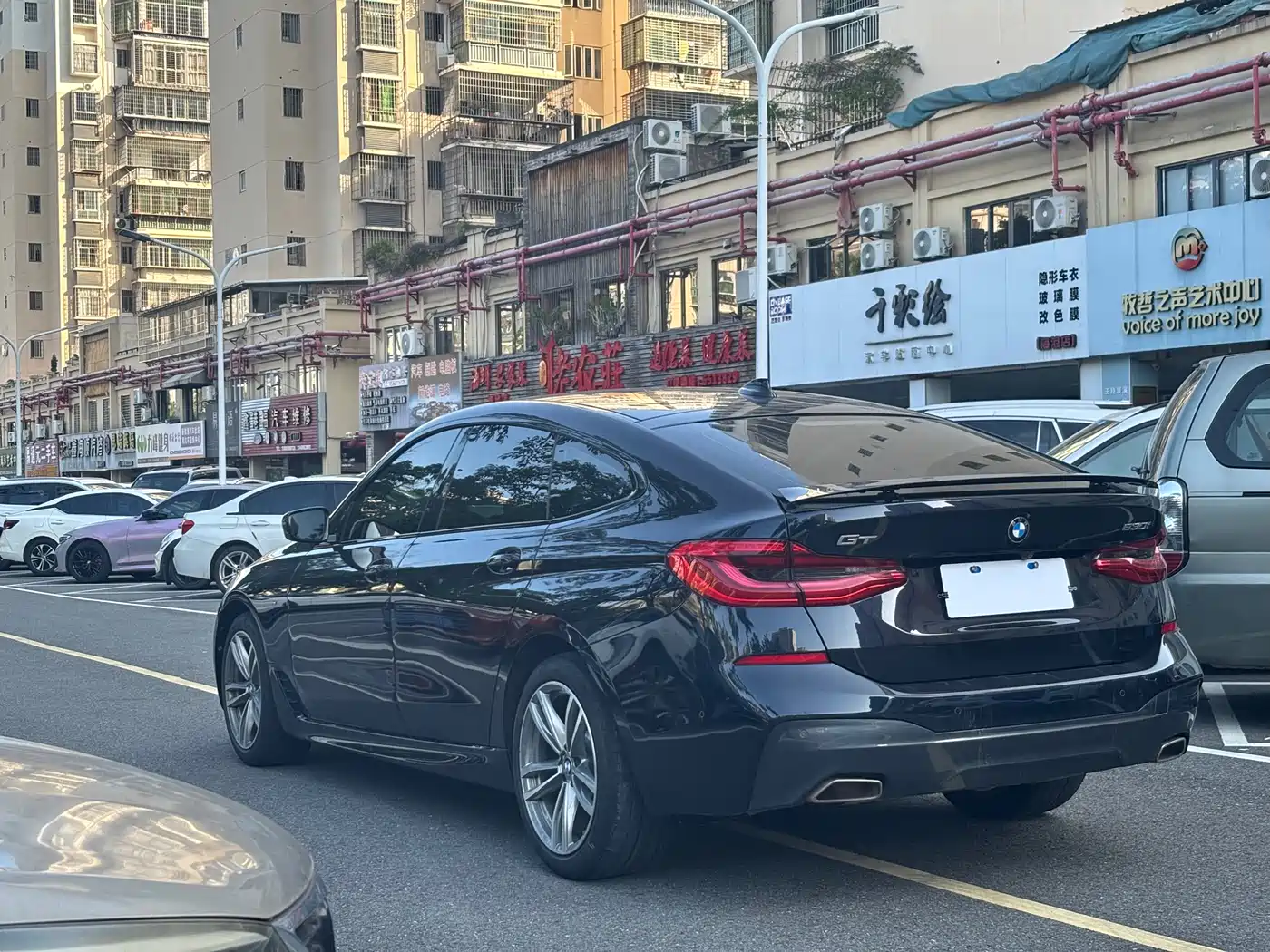 BMW 6 Series GT 2019 630i M Sport Package фото 10