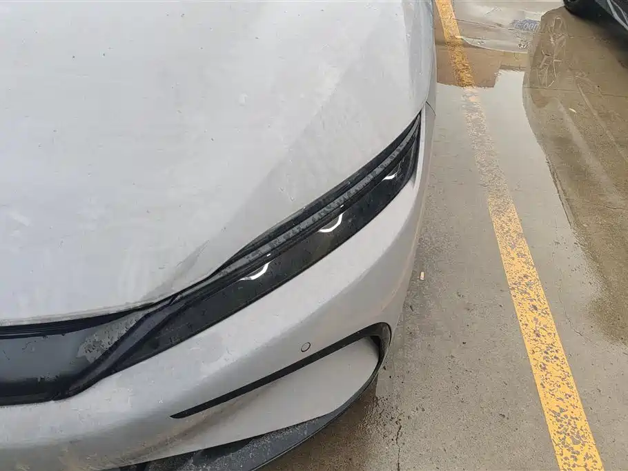 BYD Han 2025 DM-i Smart Driving Edition 125KM Honor фото 5