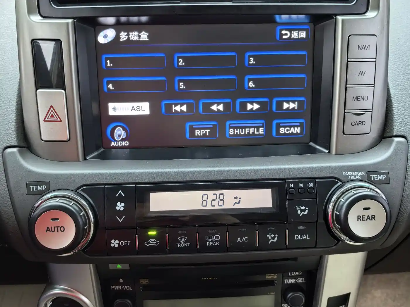 Toyota Prado 2010 4.0L Automatic TX-L фото 7