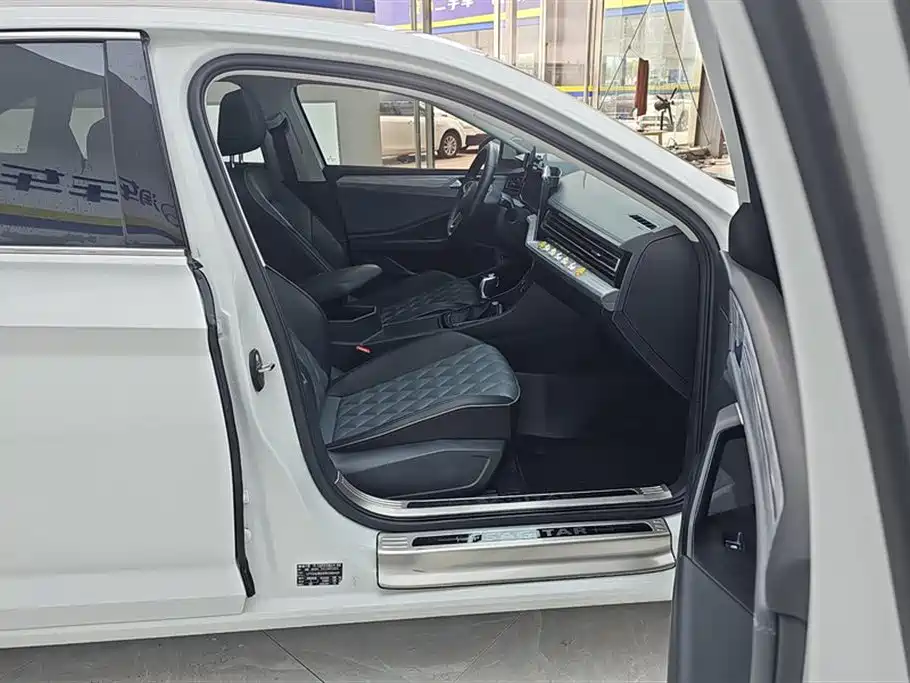 Volkswagen Sagitar 2024 300TSI DSG Surpass Edition фото 8