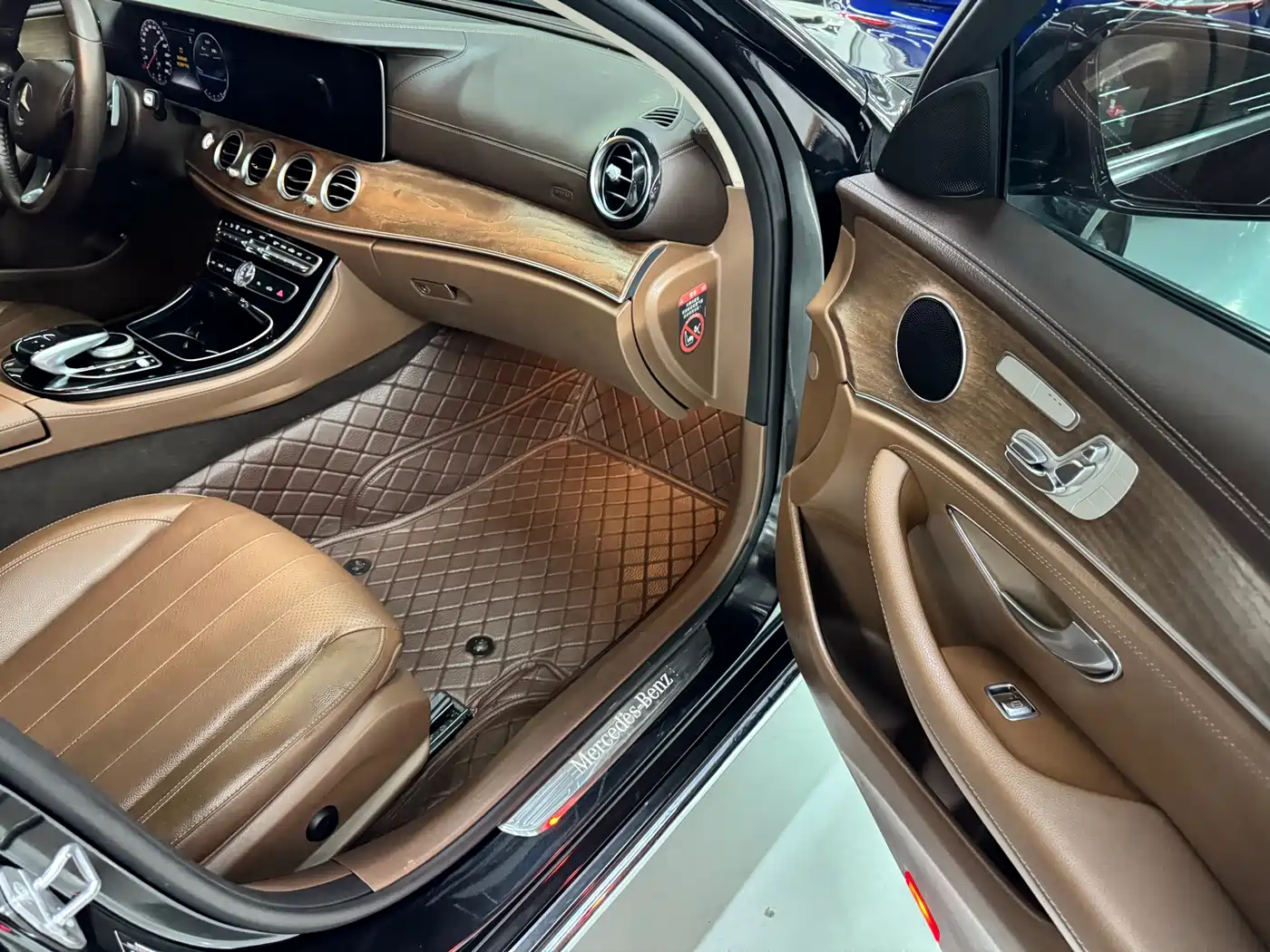 Mercedes-Benz E-Class 2016 E 300 L Sport Fashion Type фото 4
