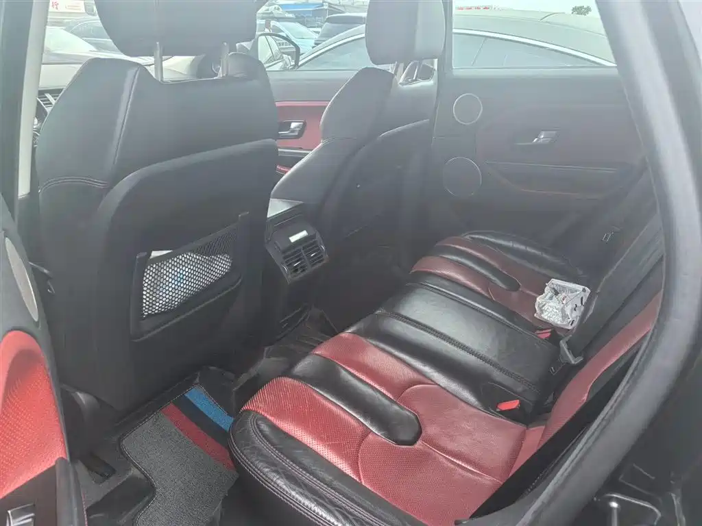Land Rover Range Rover Evoque (Import) 2014 2.0T 5-door Brilliance Sport фото 4