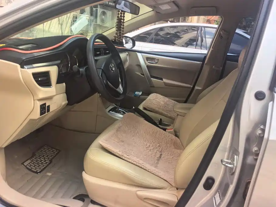 Фото 9 - Toyota Corolla