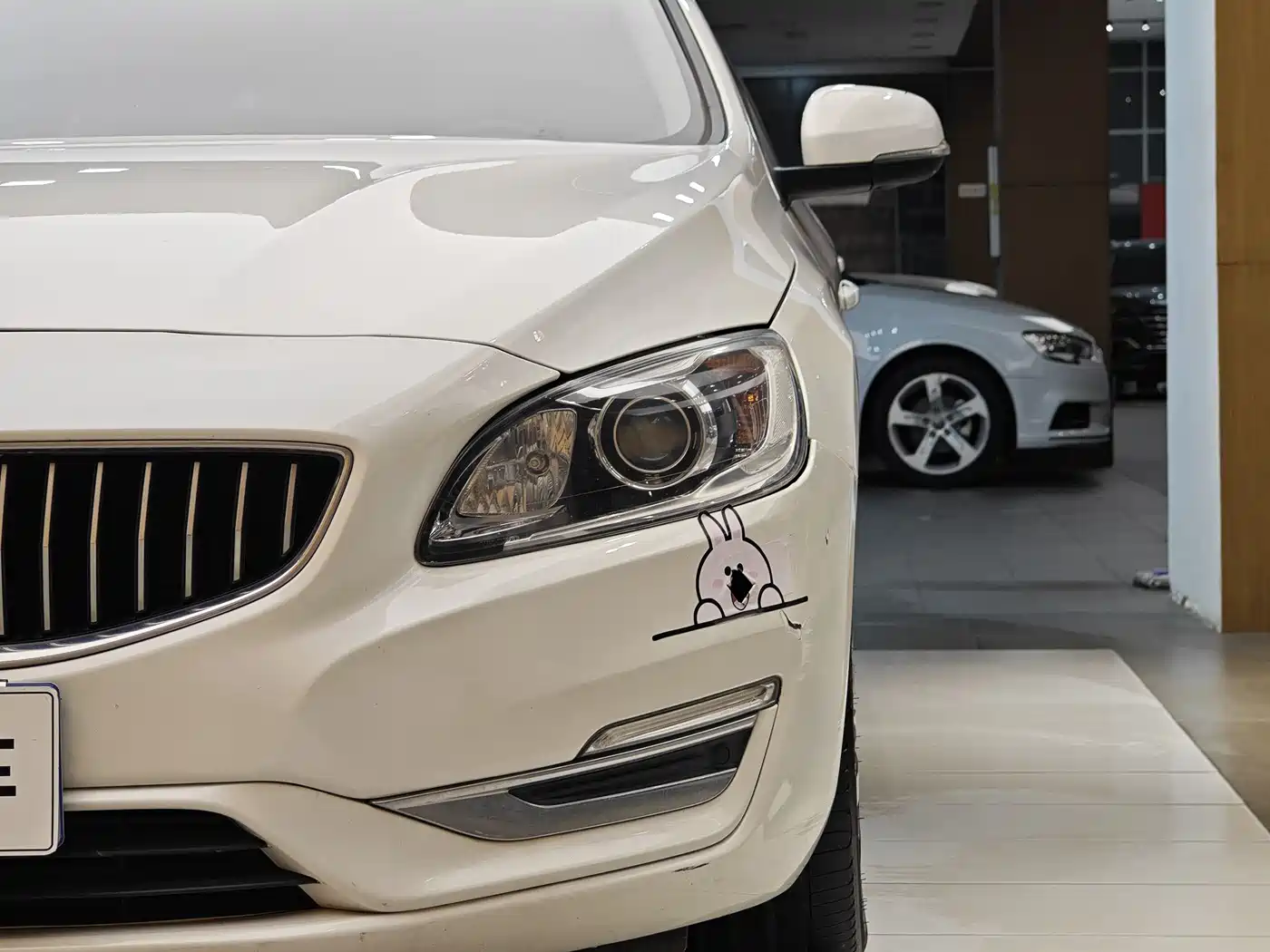 Фото 2 - Volvo S60